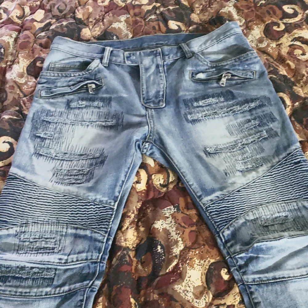 Balmain blue jeans sku# S4h1500b406v